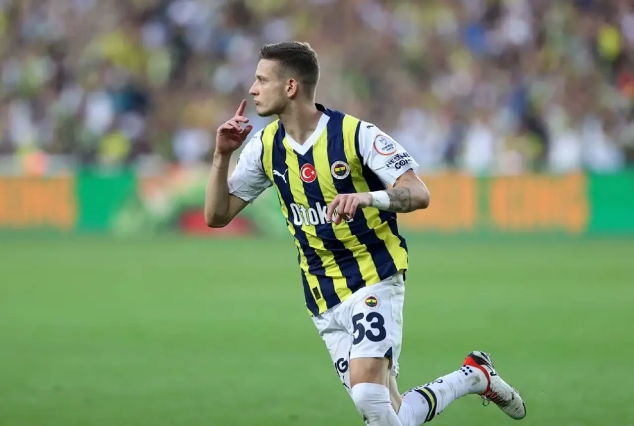 Szymanski İçin Transfer Savaşı Başladı: Fenerbahçe’nin Talebi Dudak Uçuklattı! 3
