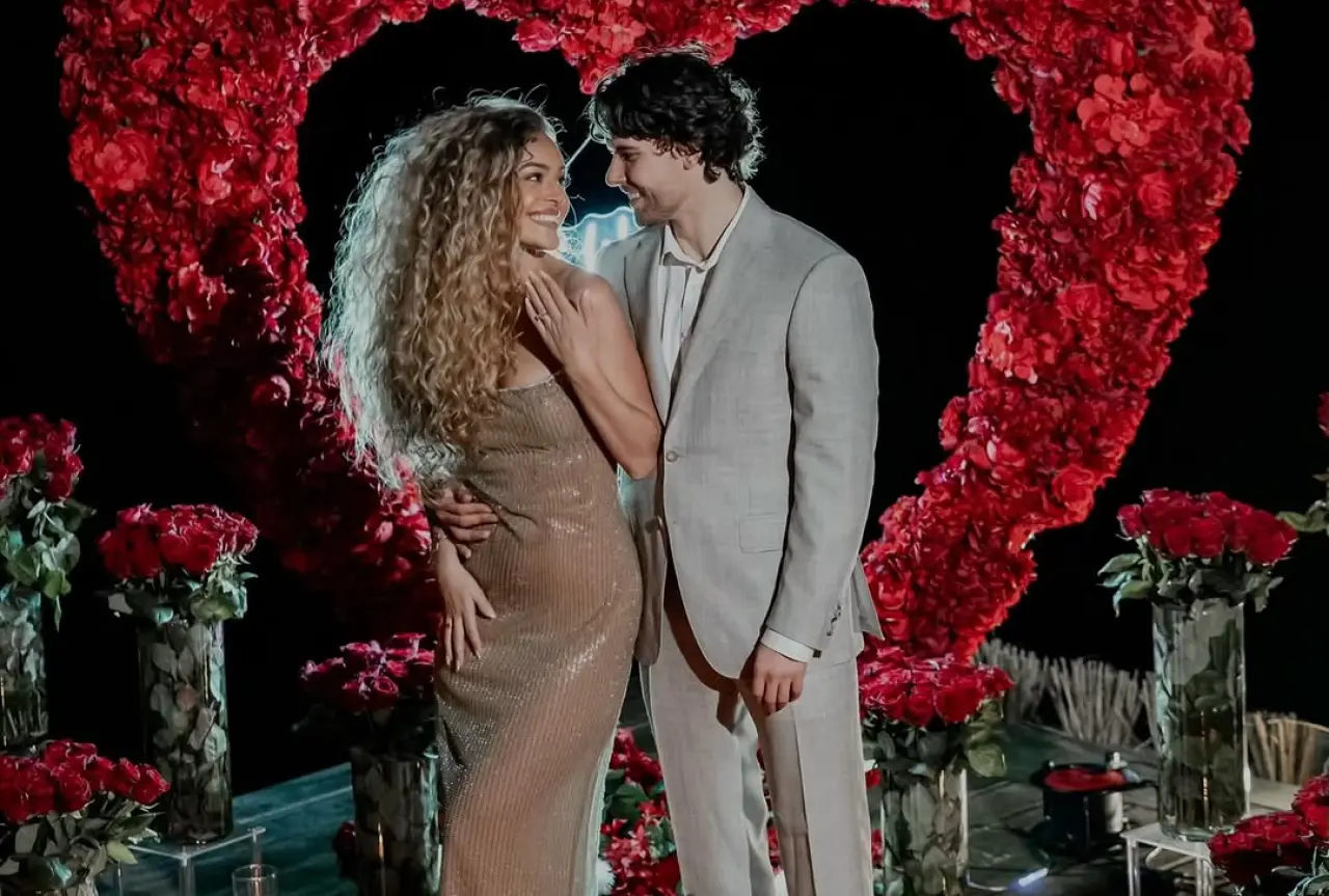 Ferdi Kadıoğlu’ndan Film Gibi Teklif! Sera Vrij’e Diz Çöktü, Sosyal Medya Yıkıldı 1