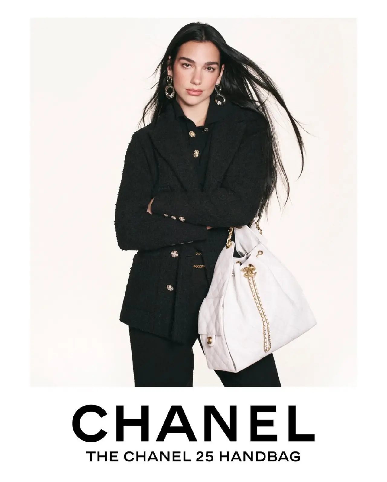 Rüya Gerçek Oldu: Dua Lipa, CHANEL 25 Kraliçeliğini İlan Etti! 3