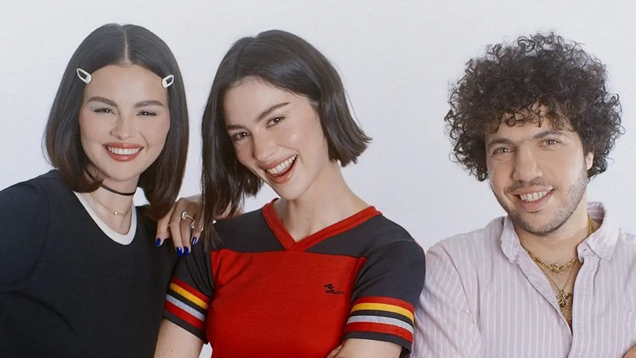 Gracie Abrams’ın Sessiz Başarı Hikayesi: Yatak Odasından Grammy Adaylığına! 4