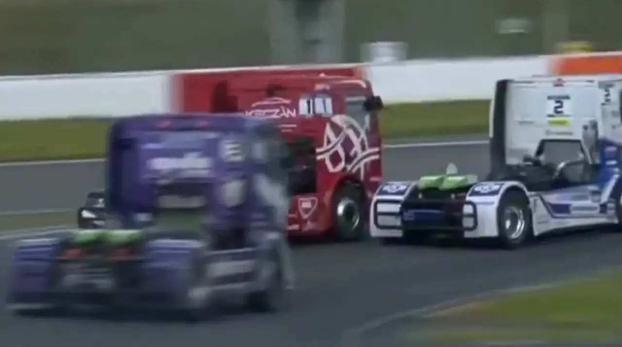 Almanya Nürburgring'de Kamyon Yarışlarına Büyük İlgi! Motor Sporlarının Yeni Gözdesi! 2