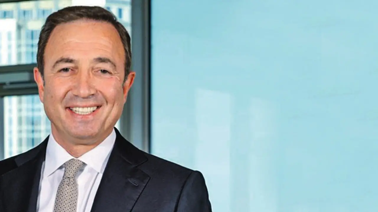 Hamdi Akın kimdir, serveti, aslen nereli, hangi partili, kaç yaşında, evli mi, eşi kim? Biyografisi ve kariyeri 3