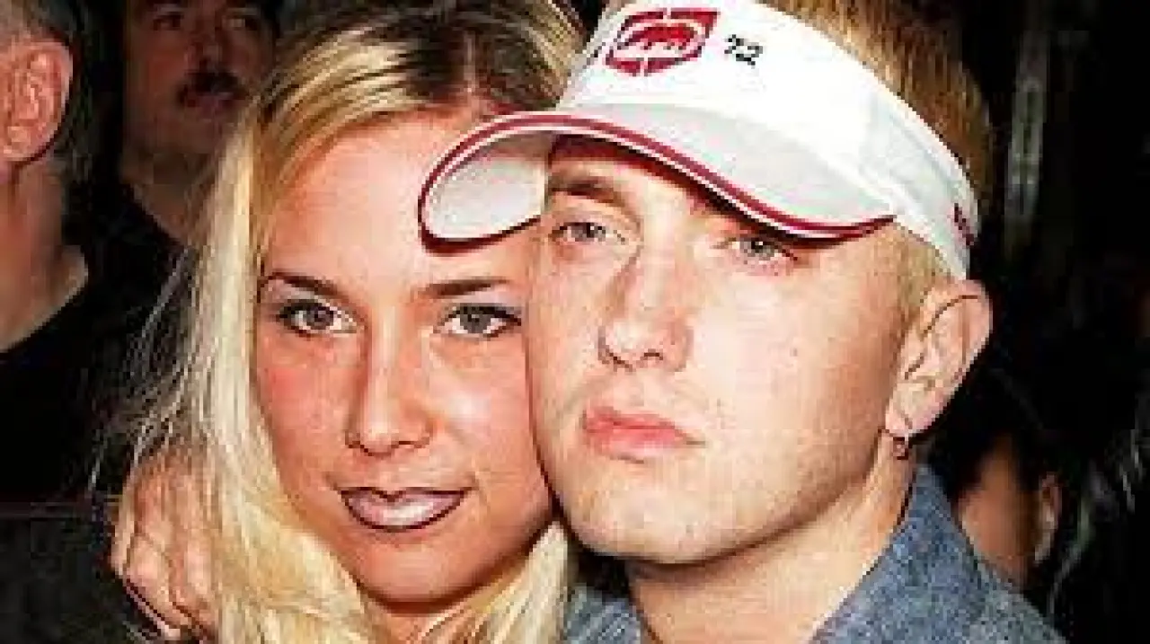 Hailie Jade Kimdir? Kaç Yaşında, Nereli, Annesi Kim, Çocuğunun İsmi Ne, Eşi Kim? Eminem’in Kızının Hayatı! 3