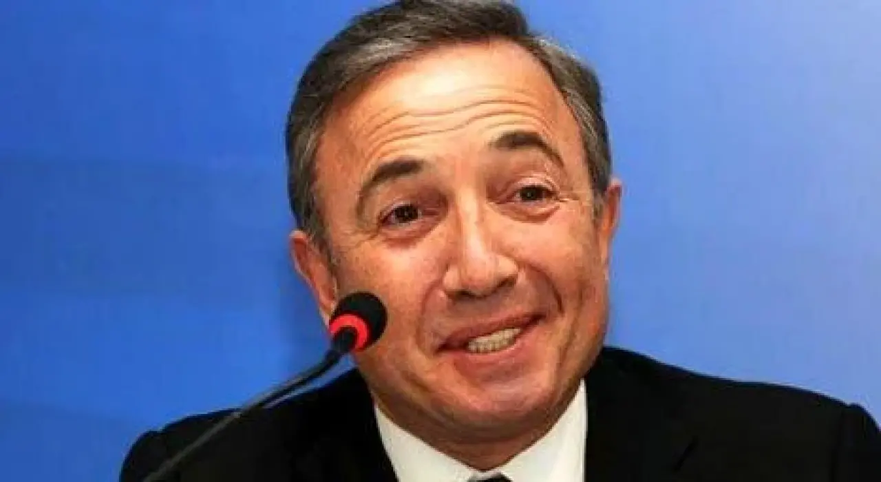 Hamdi Akın kimdir, serveti, aslen nereli, hangi partili, kaç yaşında, evli mi, eşi kim? Biyografisi ve kariyeri 1