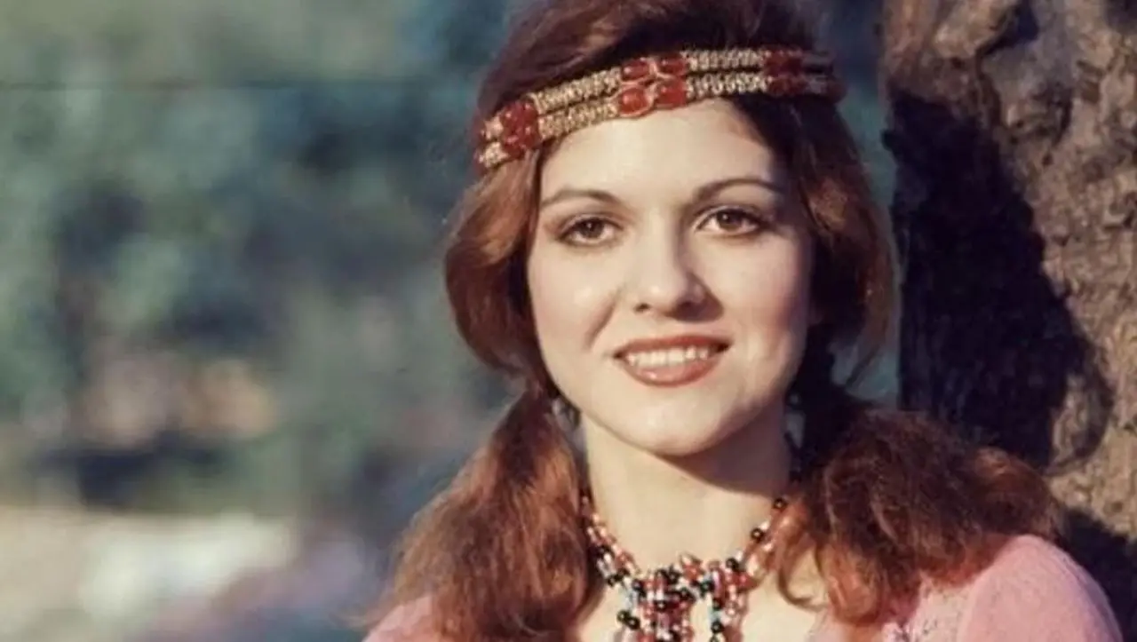 Gülden Karaböcek Kimdir? Kaç Yaşında, Nereli, Doğum Tarihi, Oğlu Kim, Kiminle Evli? İşte Hayatı ve Biyografisi! 2