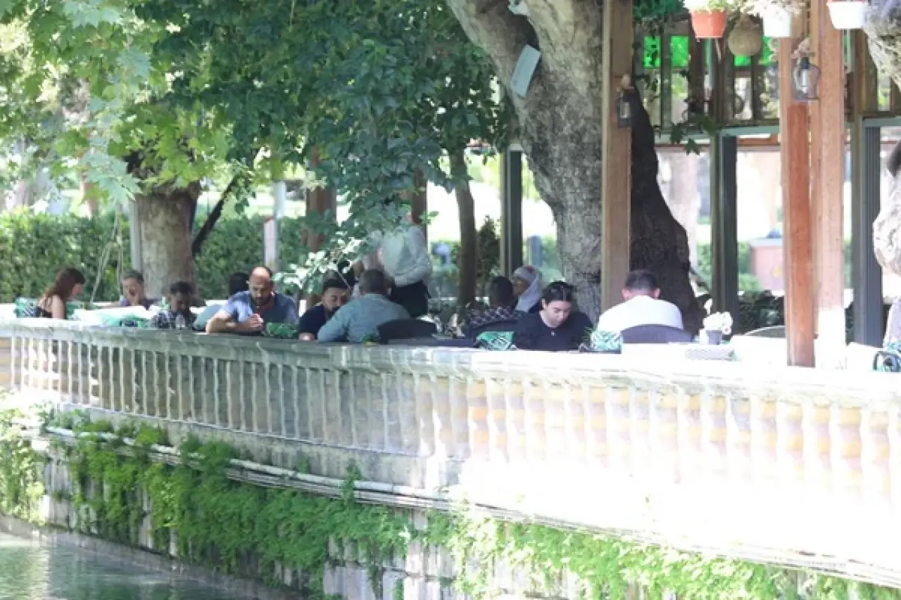 Hafta sonu planı olanlar dikkat! Bu bölgelerde sağanak var 8