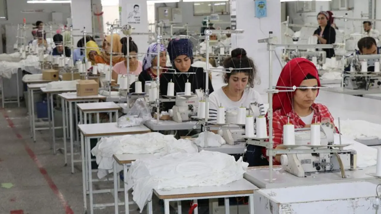 1 Mayıs’ta Okullar Tatil mi? 2025 İşçi Bayramı’nda Öğrenciler ve Öğretmenler İçin Resmi Tatil mi? 3