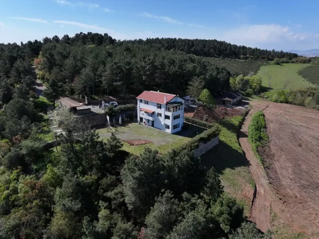 Sosyal medyada meşhur olan o ev artık sizin olabilir! 4