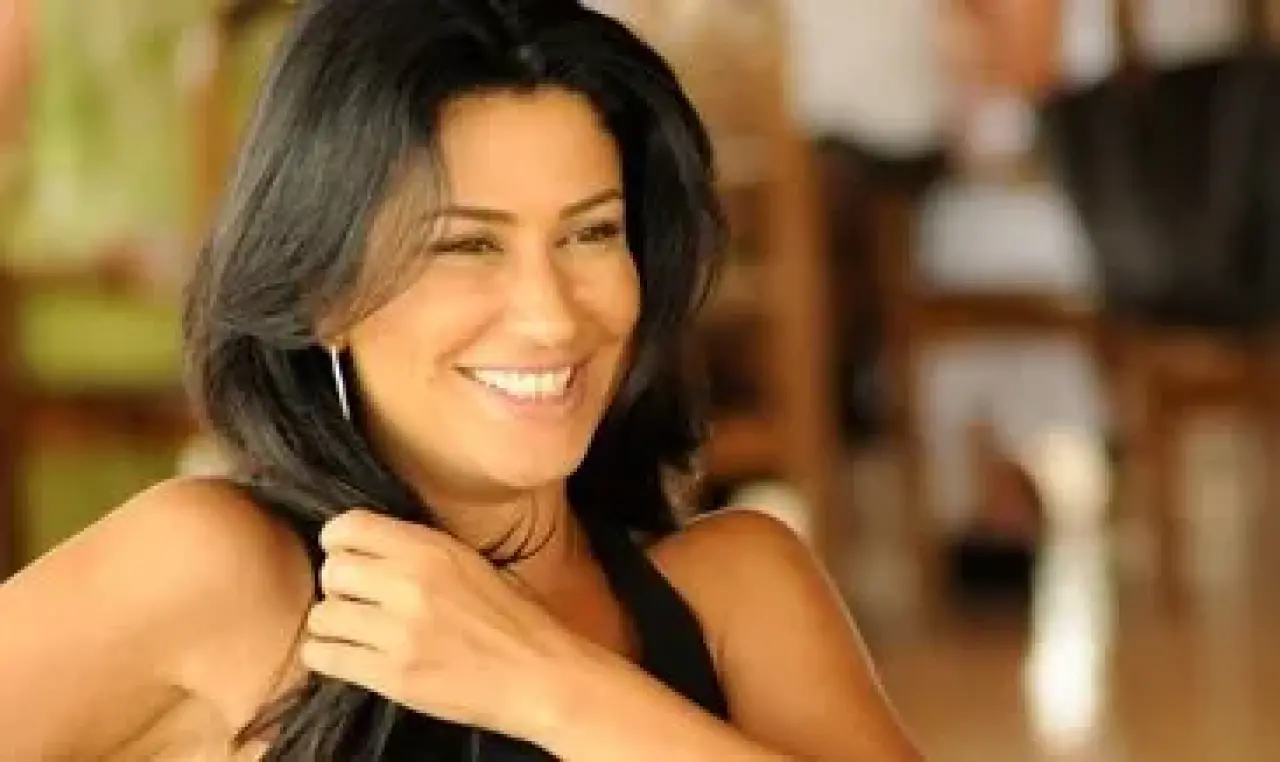 İclal Aydın Kimdir? Nereli, Kaç Yaşında, Evli Mi, Eşi Kim, Boyu, Kaç Kişiyle Evlendi? 5