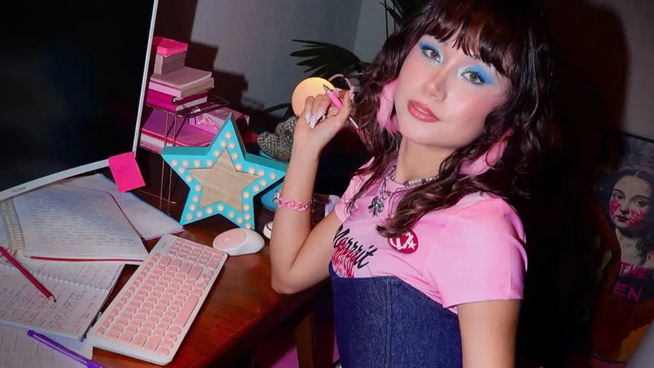 Manifest Hilal Yelekçi Kimdir? Nereli, Doğum Tarihi, Pinkeu Kaç Yaşında, Burcu, Eğitimi, Dans Kariyeri, Instagram Hesabı ve Hayatına Dair Her Şey! 4