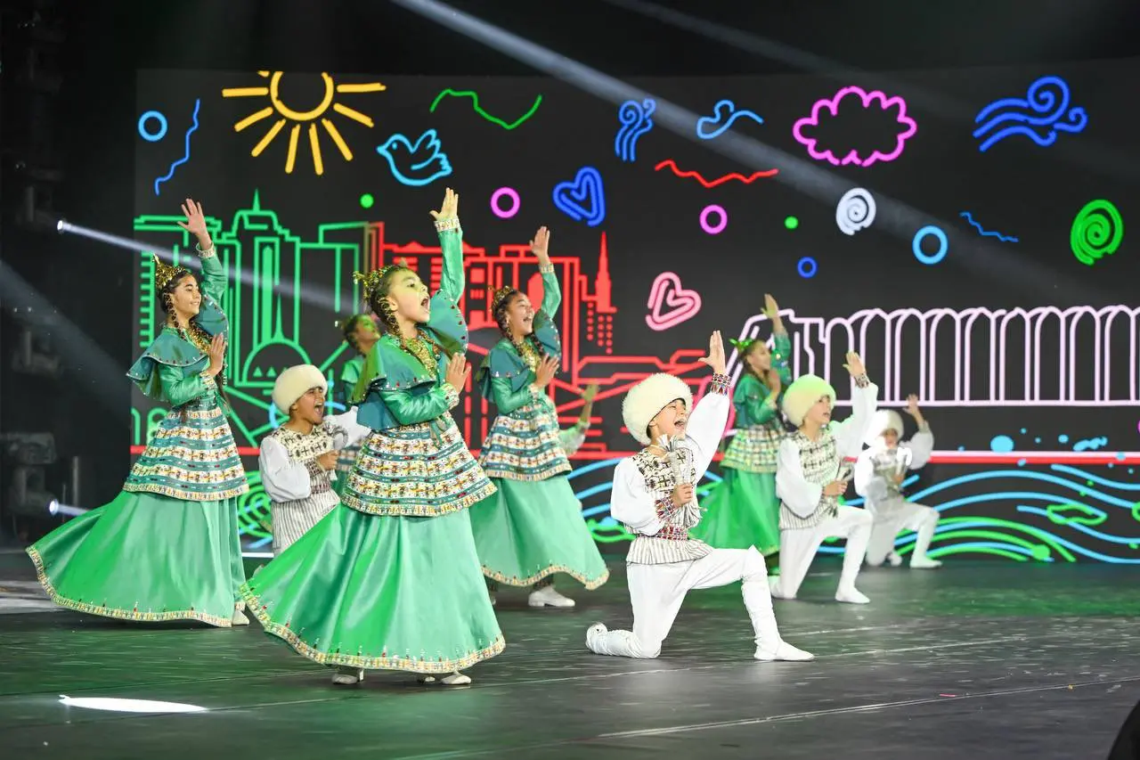 TRT 23 Nisan Şenliği’nde barış ve kardeşlik rüzgarı: Ankara’da dünya çocukları buluştu! 4