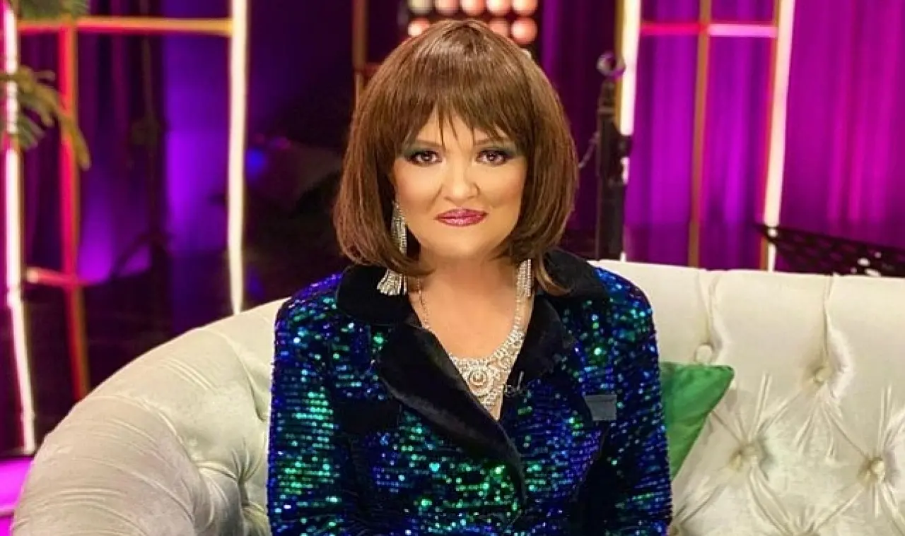 Gülden Karaböcek Kimdir? Kaç Yaşında, Nereli, Doğum Tarihi, Oğlu Kim, Kiminle Evli? İşte Hayatı ve Biyografisi! 3