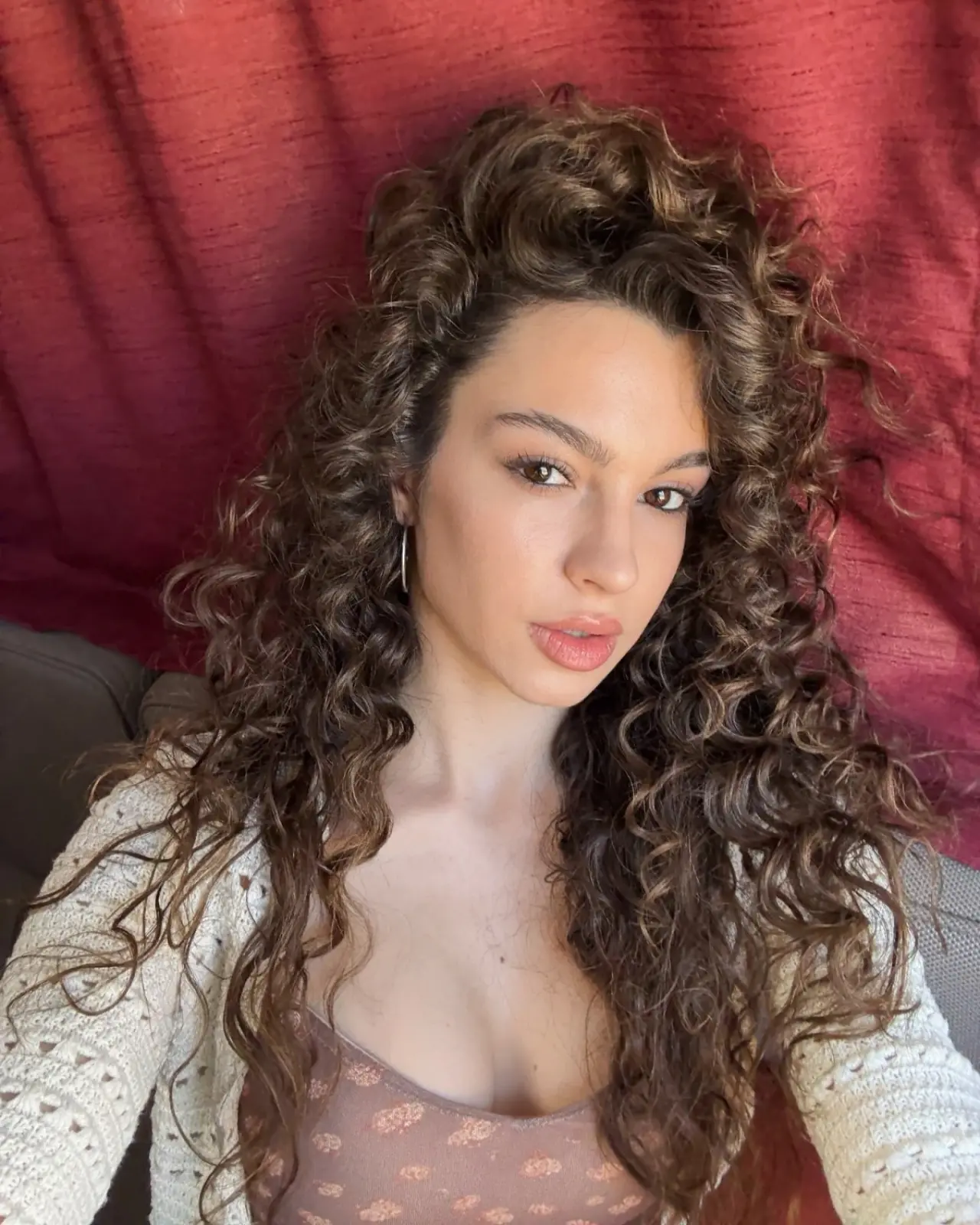 Su Burcu Yazgı Coşkun'dan Mest Eden Selfie Paylaşımı! Sosyal Medyada Beğeni Yağmuru 4