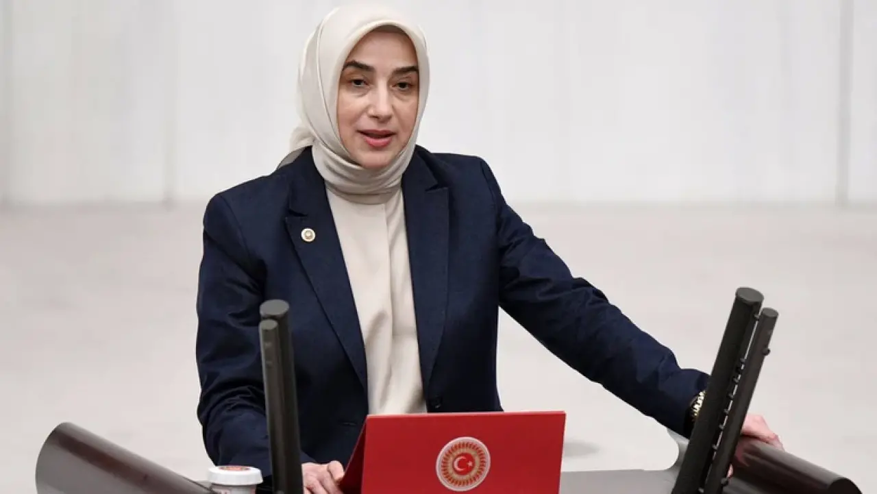 TBMM'de Jammer ve Kamera Tartışması! Ali Mahir Başarır ile Özlem Zengin Arasında Gerilim 1