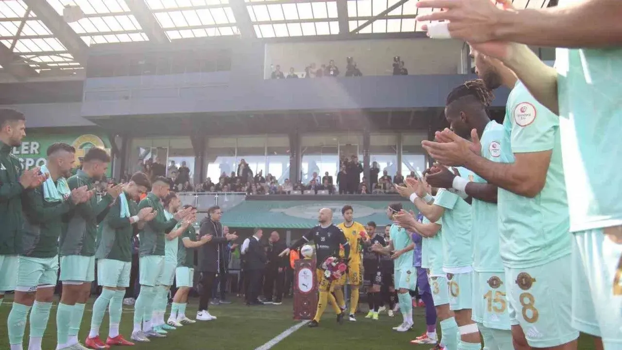 Esenler Erokspor’dan Alkışlarla Başlayan Maçta Gol Yağmuru! Kocaelispor Şokta 2