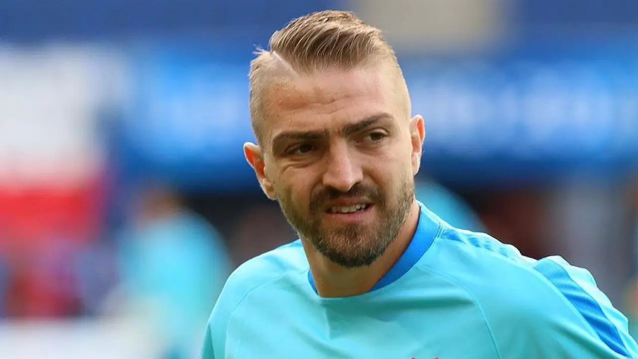 Caner Erkin Biyografisi? Milli Furbolcu Aslen Nereli, Evli Mi, Eşi Kim, Kaç Yaşında, Boyu ve Kilosu, Kimdir? 4