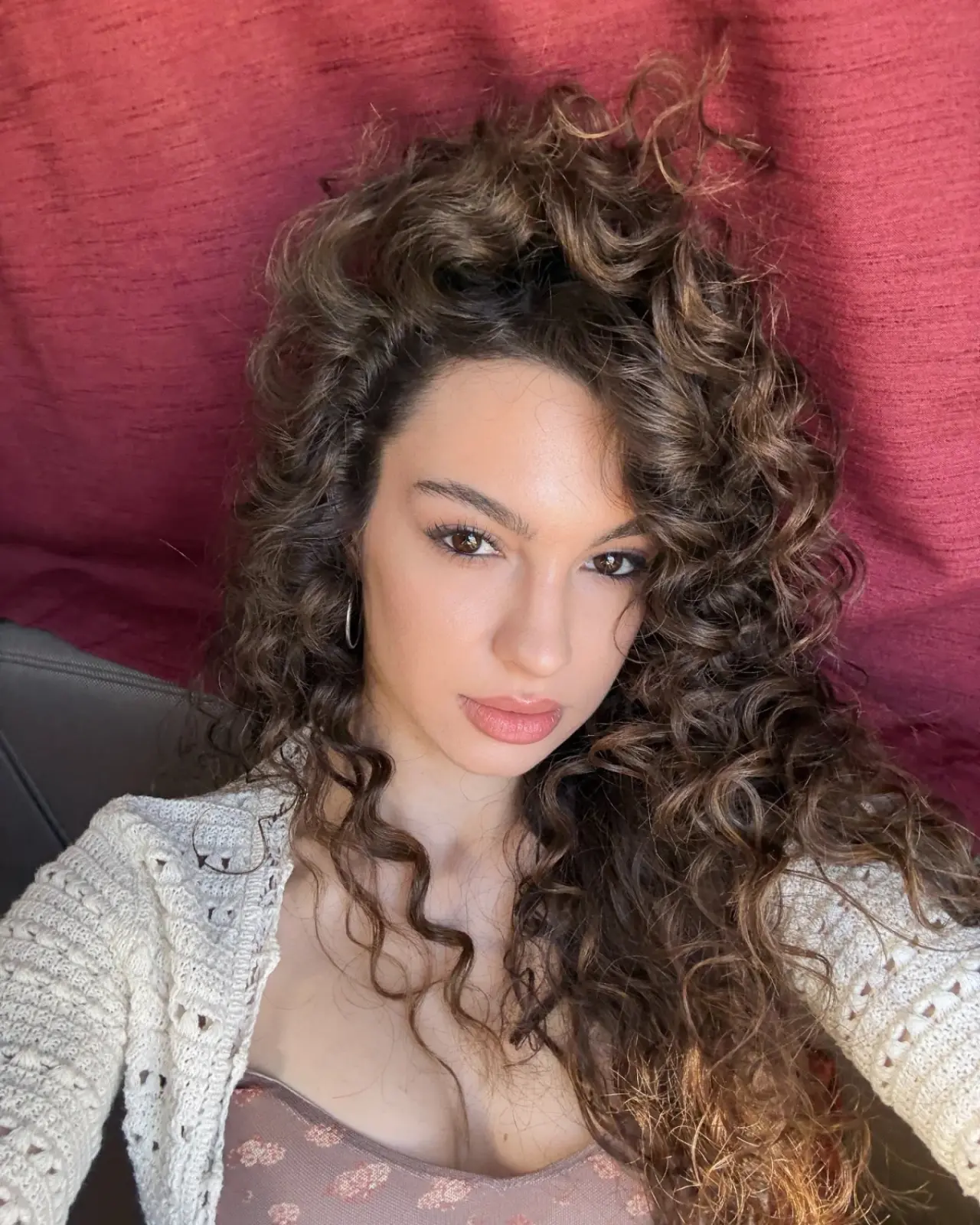 Su Burcu Yazgı Coşkun'dan Mest Eden Selfie Paylaşımı! Sosyal Medyada Beğeni Yağmuru 6