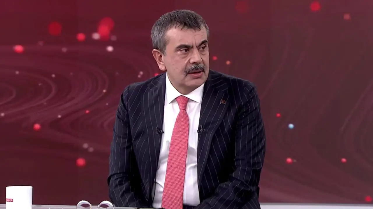 Yusuf Tekin Kimdir? Aslen Nereli, Kaç Yaşında, Evli Mi, Eşi Kim, Eğitim Hayatı ve Mesleği? 5