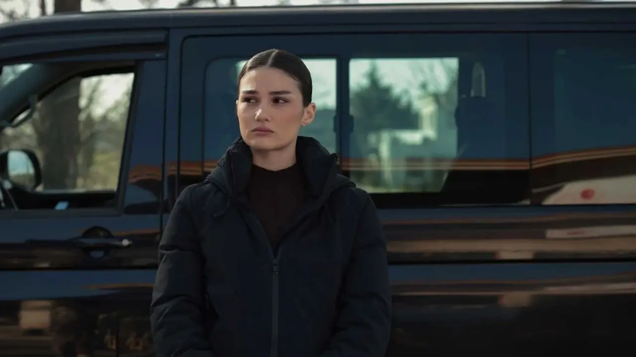 Teşkilat'ın Selen'i Gizem Güneş Kimdir? Survivor Murat Ceylanın Sevgilisi Kaç Yaşında, Nereli, Instagram Hesabı? 4