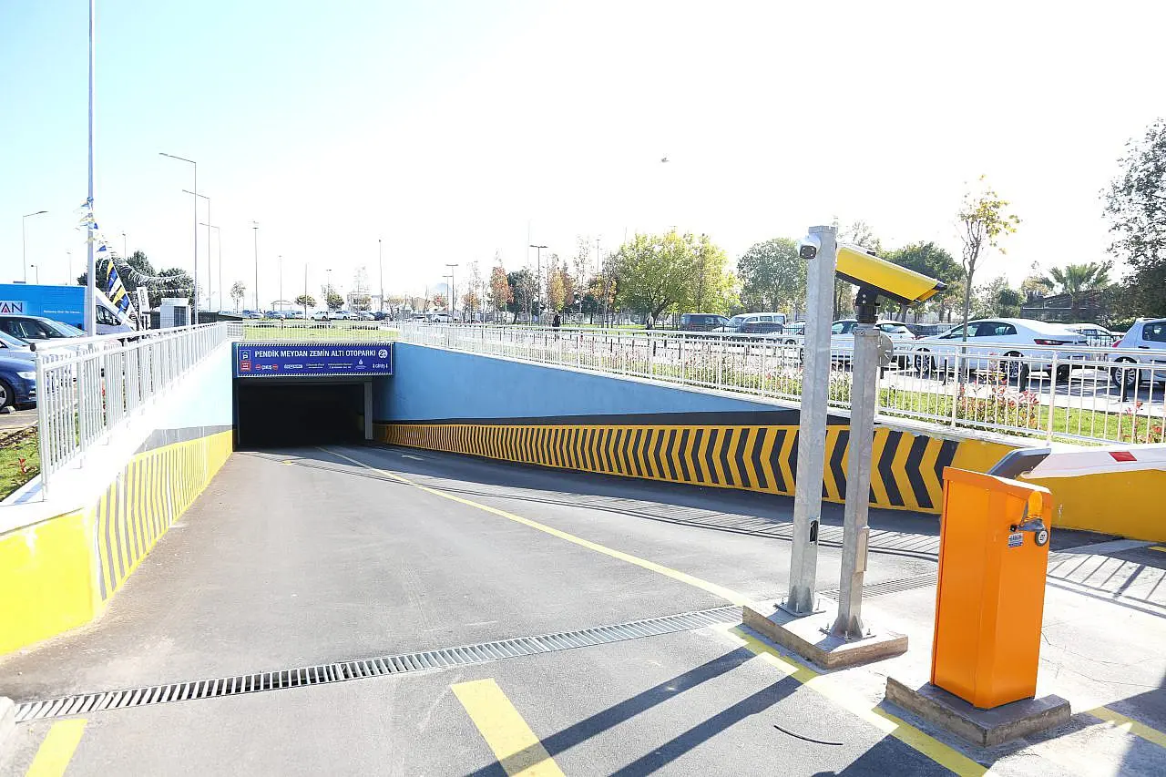 İstanbul'da Otopark Krizi! İSPARK'ın 36 Otoparkı Bir Gecede Mühürlendi 2
