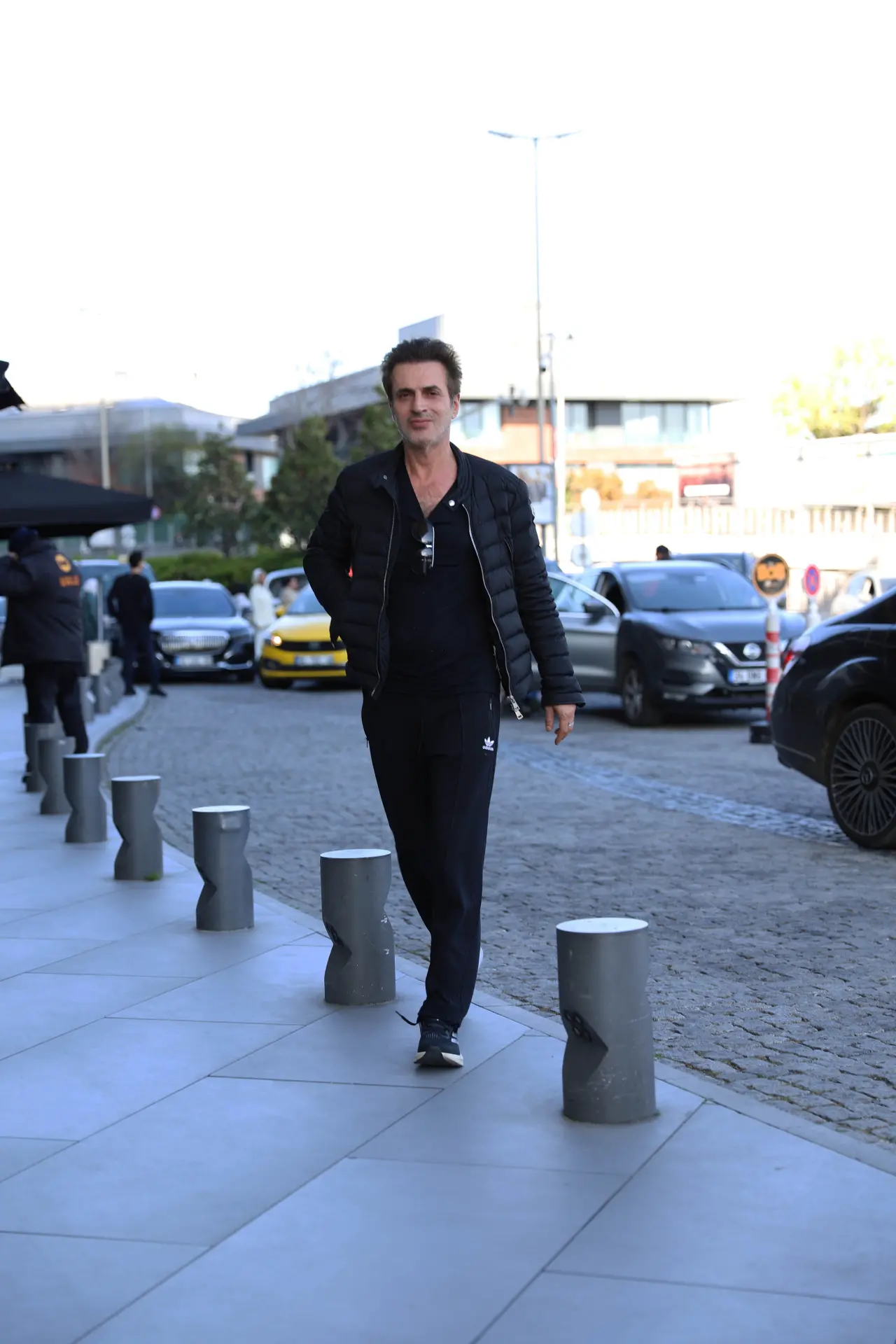 Zorlu AVM’de Ünlüler Geçidi: Şıklık Yarışı, Yeni Projeler ve Merak Uyandıran Açıklamalar! 3