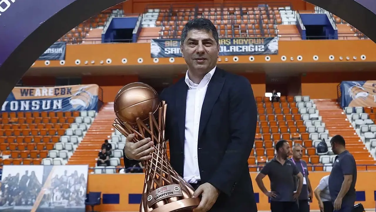 Hakan Safi Kiminle Evli, Eşi Kim? Ünlü İş Adamının Özel Hayatı Merak Konusu 5