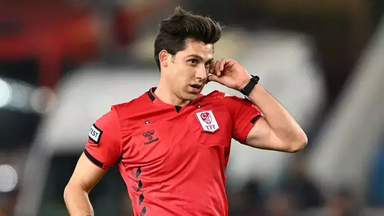 Tarihi Derbide Sürpriz İsim! Fenerbahçe - Trabzonspor Maçının Hakemi Kim, Belli Oldu mu? 4