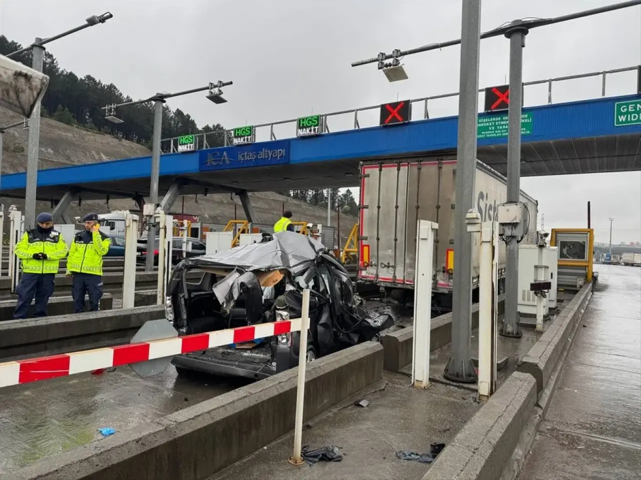 4 kişinin can verdiği noktada bir kaza daha: Ağır yaralı var 2