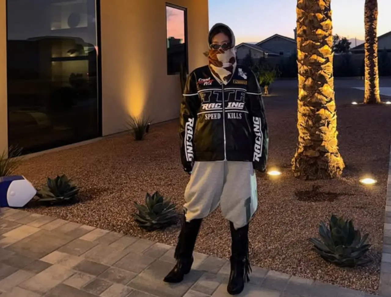 BLACKPINK’in Yıldızı Jennie, Coachella 2025’e Damga Vurdu: Geri Dönüşü Olay Yarattı! 1