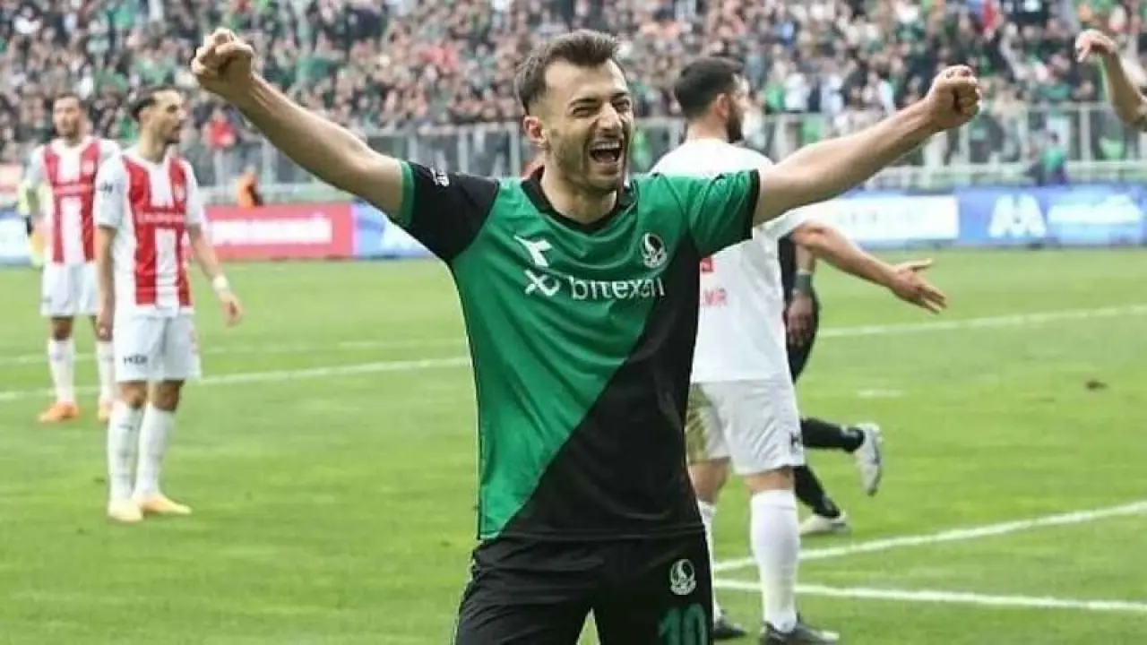 Burak Süleyman Kaç Yaşında, Aslen Nereli, Kimdir? Futbolcunun Eşi Kim, Kiminle Evli? İşte Biyografisi ve Kariyeri 4