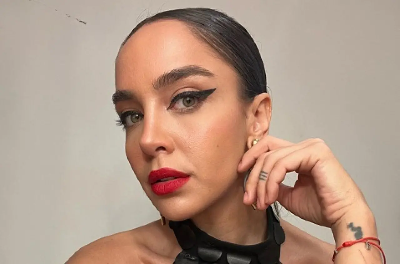 Aybüke Albere Kimdir, Kaç Yaşında, Nereli, Sevgilisi Kim, Edis ile Ayrıldılar Mı? Müzik Kariyeri ve Yükselişi 5