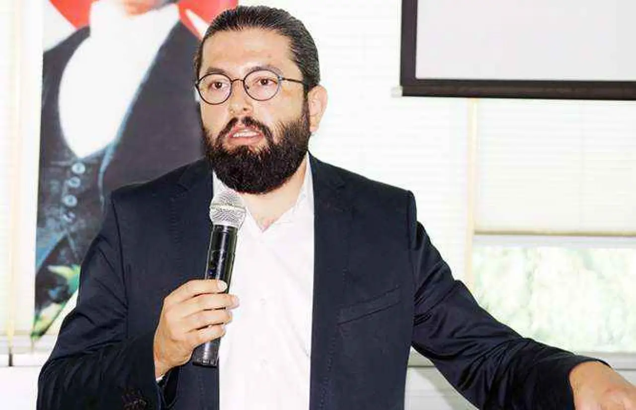 Erman Çetin Kimdir? Kaç Yaşında, Hayatı, Aslen Nereli, Eşi Kim? 1