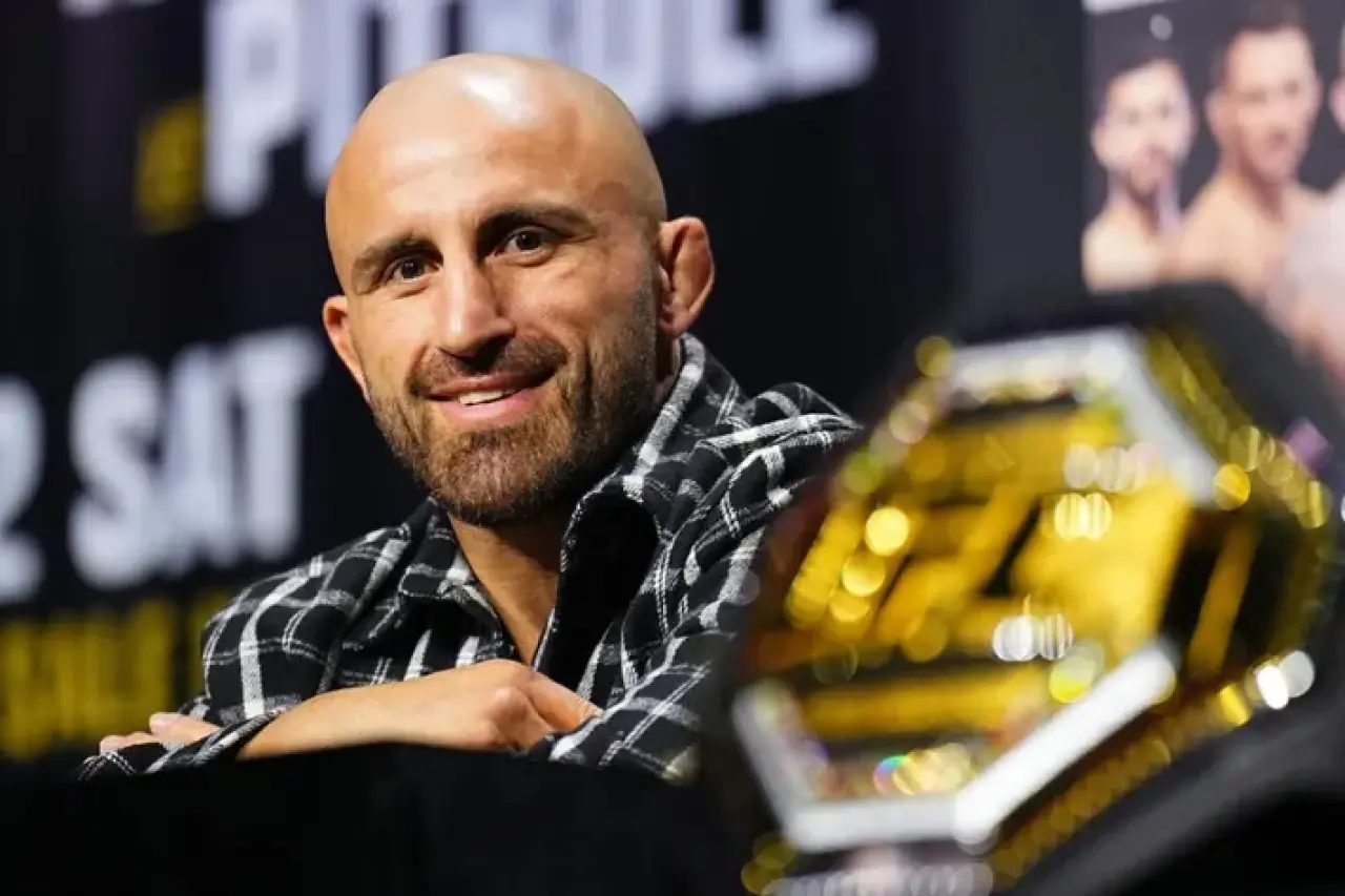 UFC 314 Tüy Siklet Şampiyonluk Mücadelesi! Alexander Volkanovski - Diego Lopes Maçı Ne Zaman, Saat Kaçta? Kemer Kapışması Ssport Ekranlarında mı? 3