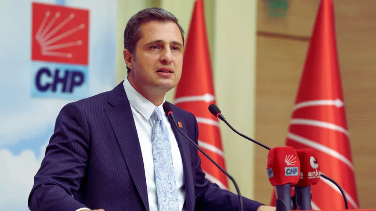 Deniz Yücel Kimdir? Aslen Nereli, Evli mi, Eşi Kim, Kaç Yaşında? İşte CHP'li Avukat'ın Hayatı! 5