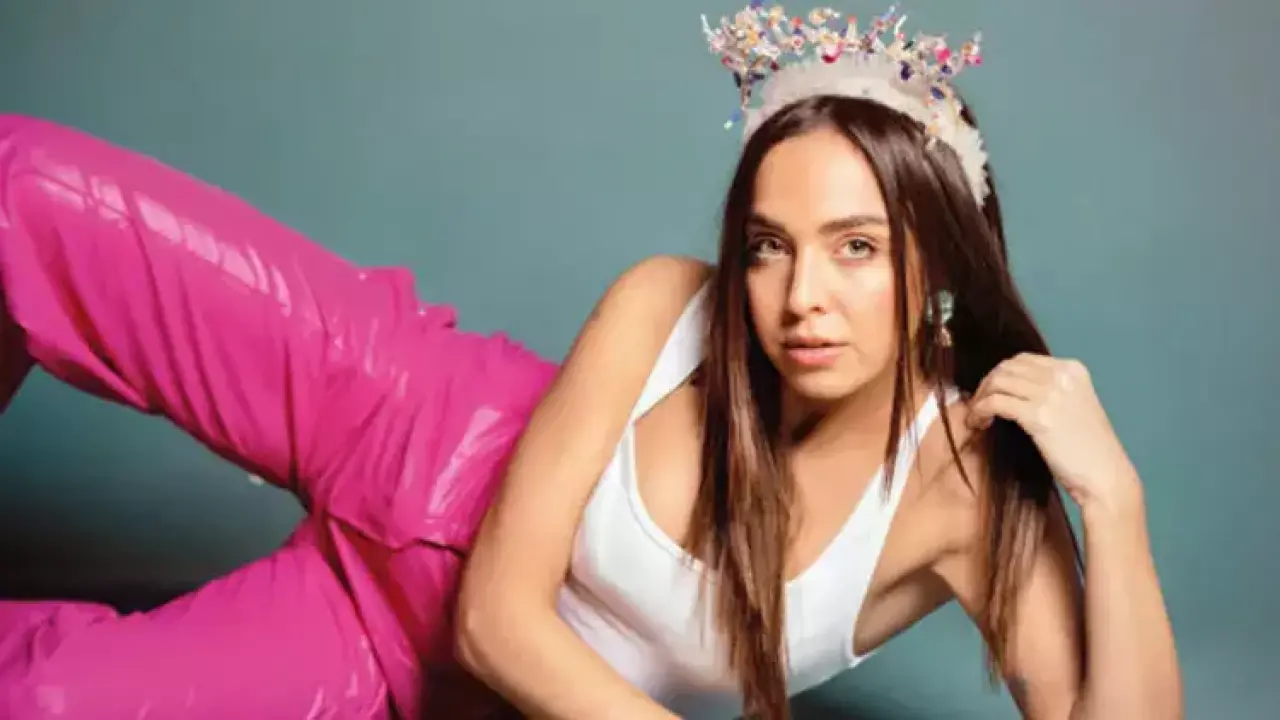 Aybüke Albere Kimdir, Kaç Yaşında, Nereli, Sevgilisi Kim, Edis ile Ayrıldılar Mı? Müzik Kariyeri ve Yükselişi 6