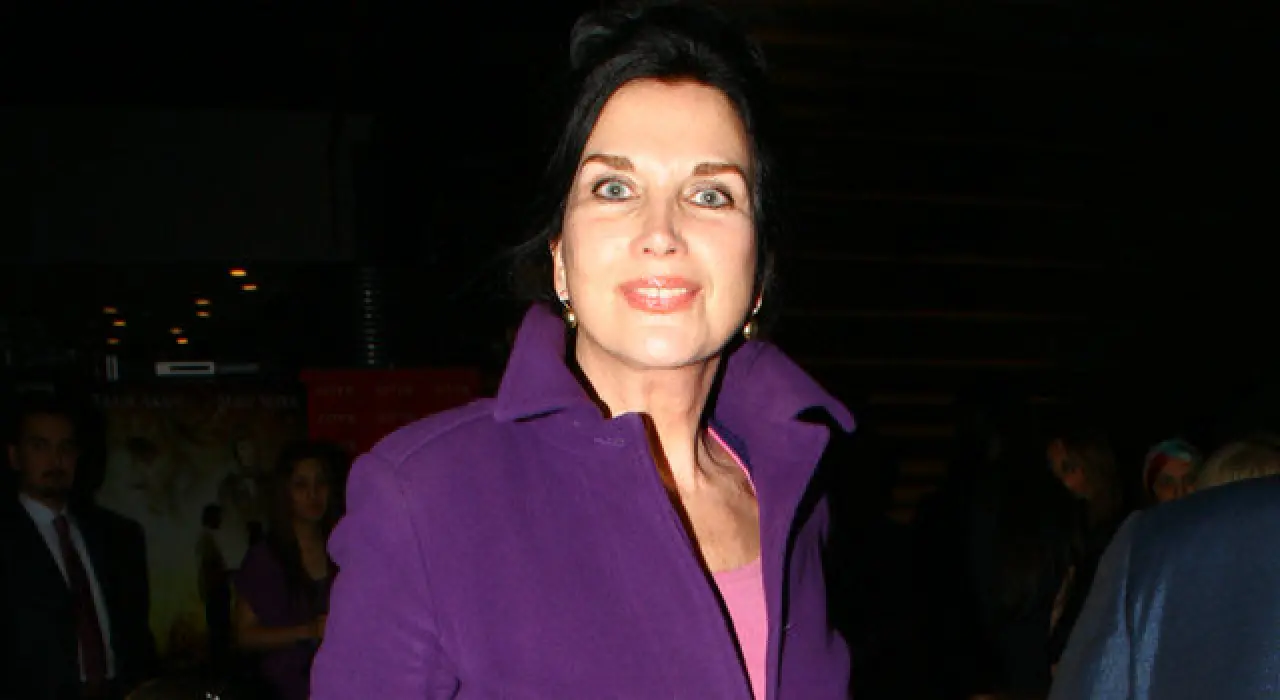 Zerrin Arbaş Kimdir? Kaç Kere Evlendi, Kaç Yaşında, Nereli, Eşi, Kaç Çocuğu Var, Kızı Neden Öldü? 5