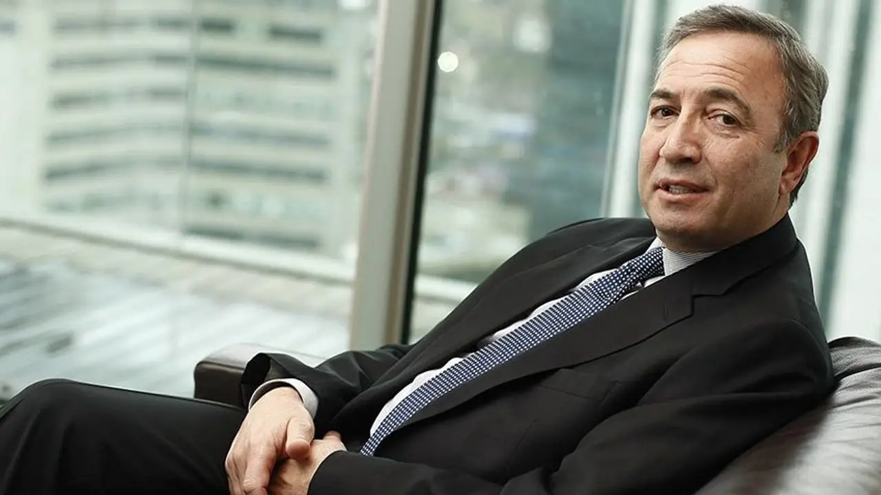 Hamdi Akın kimdir, serveti, aslen nereli, hangi partili, kaç yaşında, evli mi, eşi kim? Biyografisi ve kariyeri 5