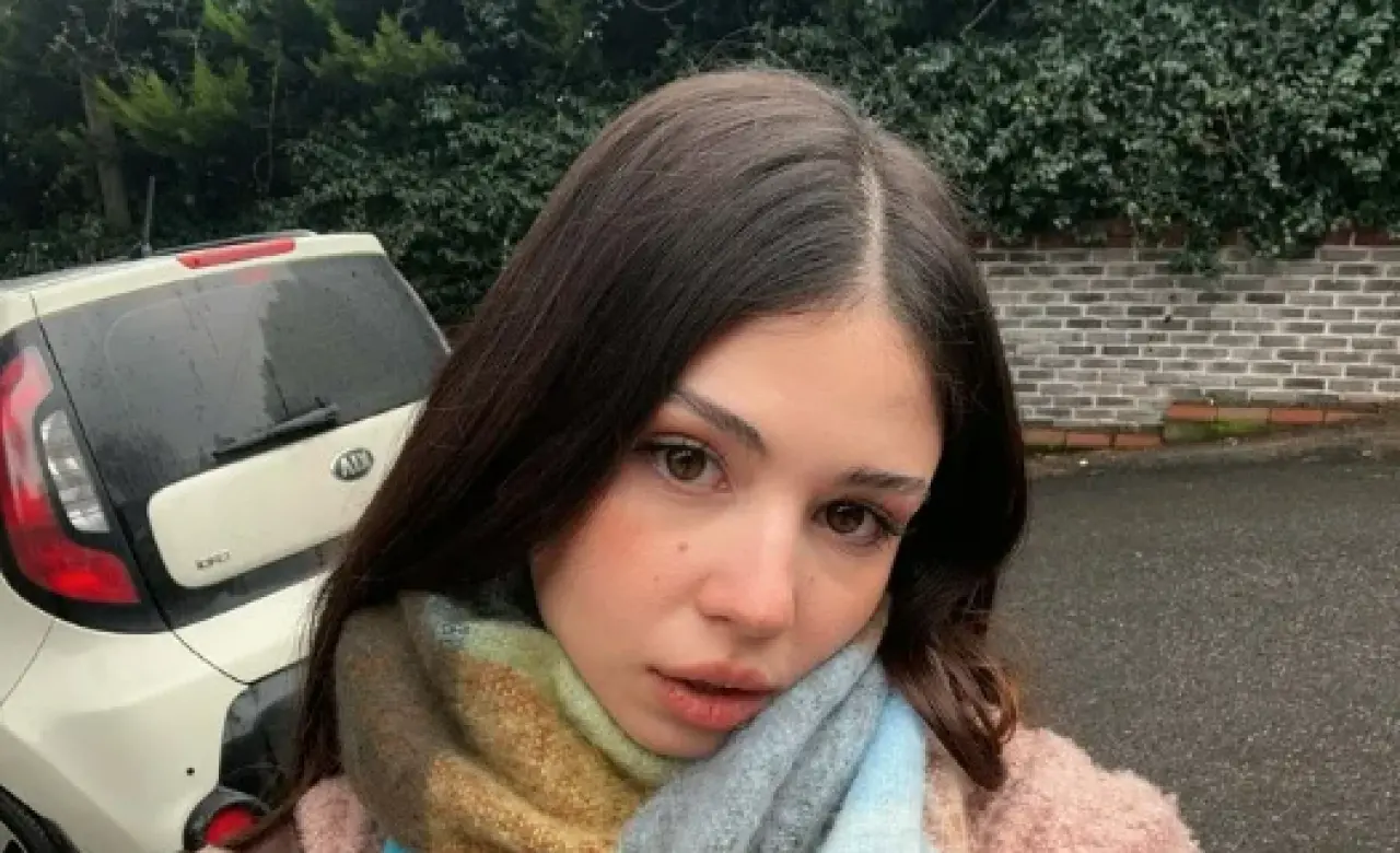 Derya Pınar Ak Kimdir, Aslen Nereli, Kaç Yaşında, Emirhan Topçu ile Sevgili mi? Boy, Kilo, ve Kariyeri Hakkında Detaylar 8