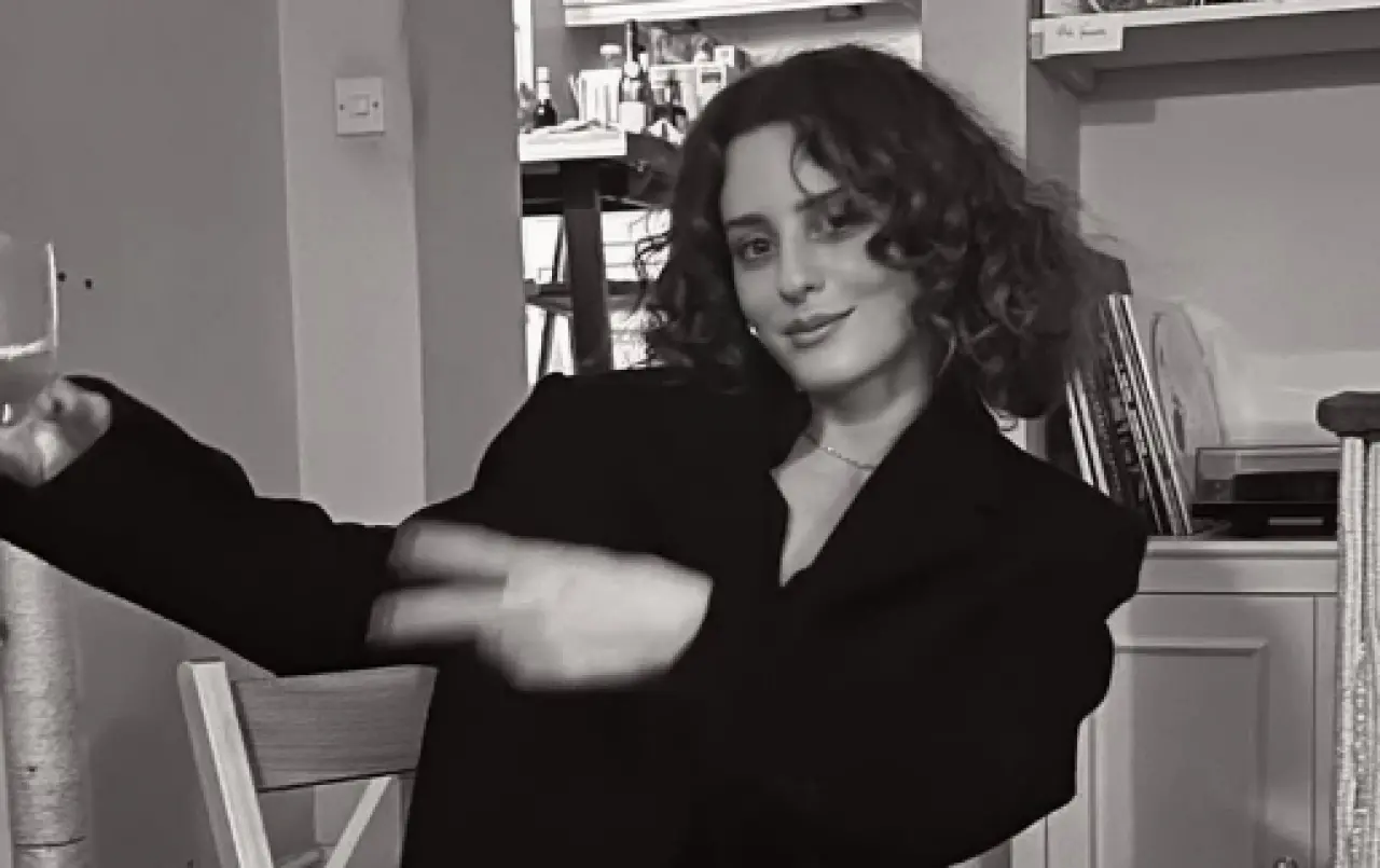 Seren Şirince Kimdir? Aslen Nereli Kaç Yaşında, Kiminle Evli? İşte Hayatı ve Kariyeri! 5