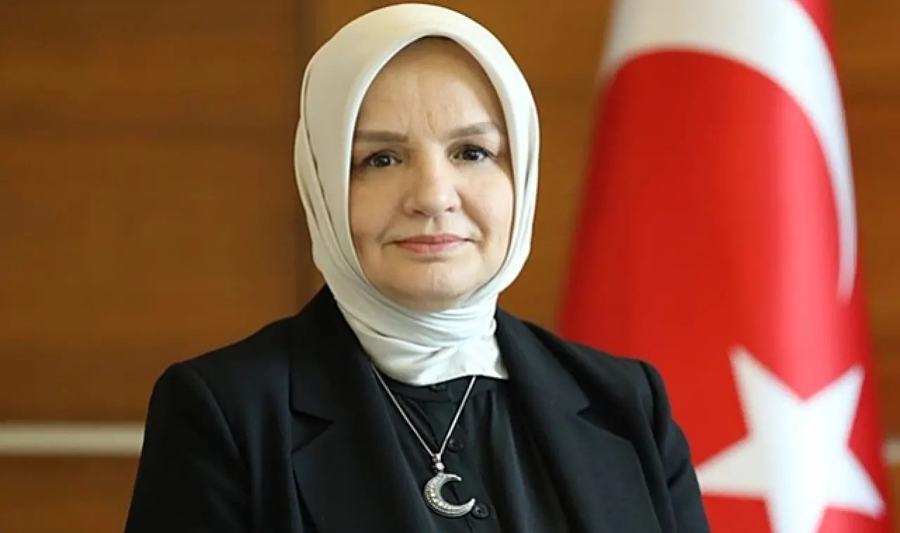 Ayşe Keşir Aslen Nereli? Evli Mi, Ne İş Yapıyor, Kimdir, Instagramı ve Hayatı? 1