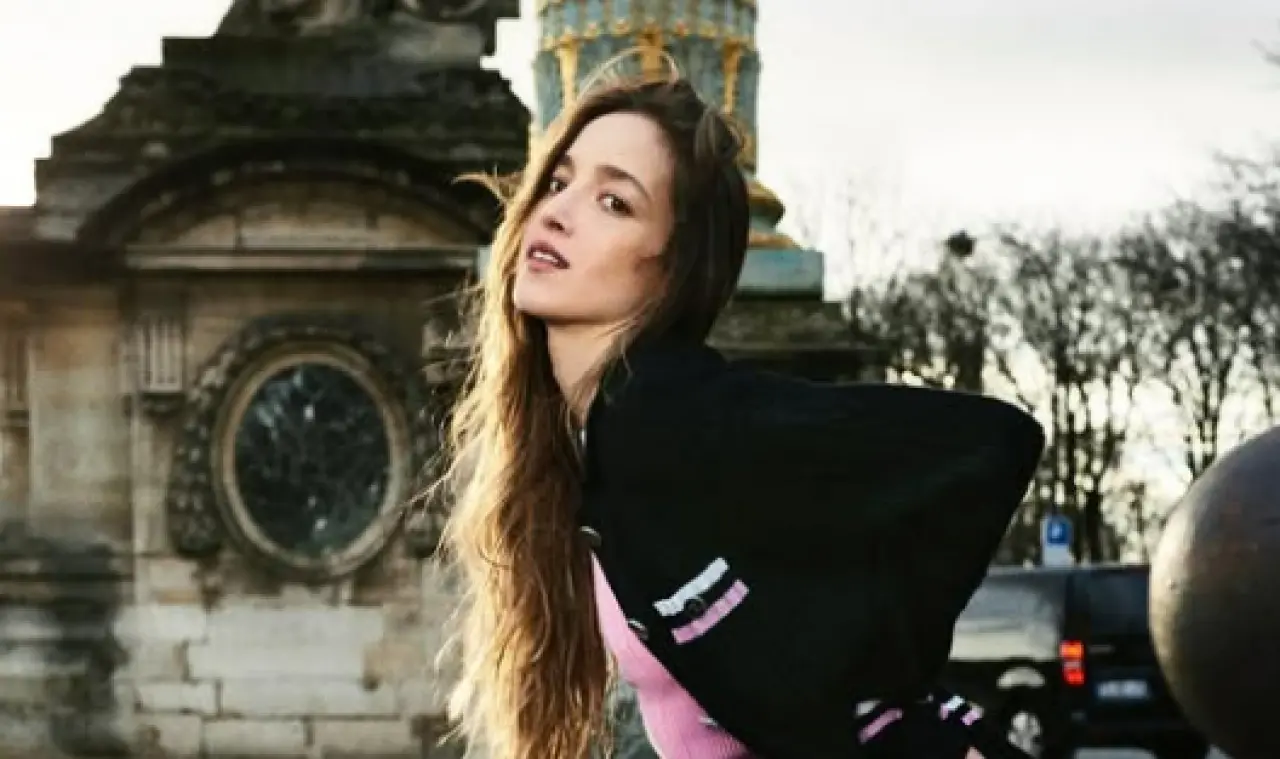 Çift Kişilik Oda Eda Gürkaynak Kiminle Evli, Kimdir, Kaç Yaşında, Aslen Nereli ve Hayatına Dair Bilinmeyenler? 3