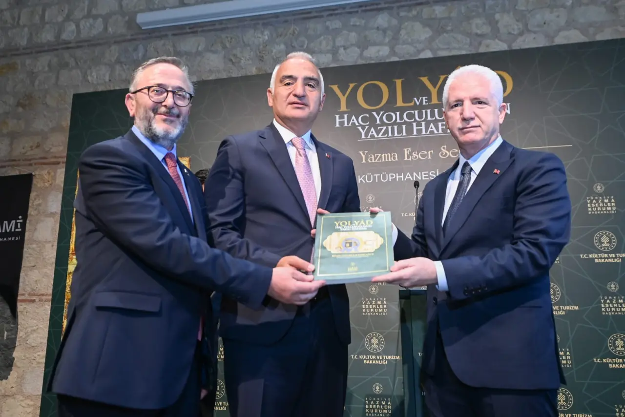 Hac hatıraları minyatürlerde can buldu: Bakan Ersoy’dan anlamlı açılış 12