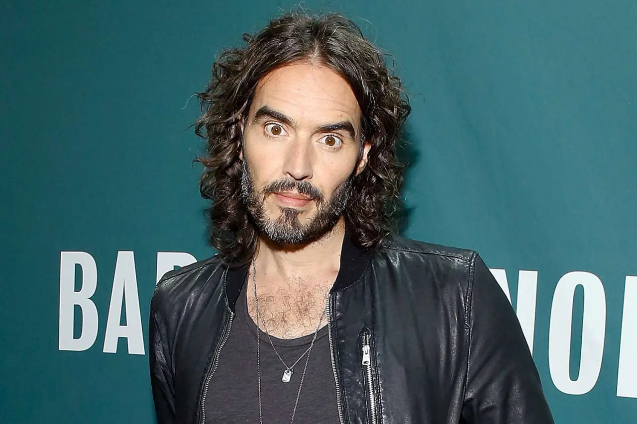Russell Brand Taciz Suçlamalarıyla Karşı Karşıya: İlk Kez Mahkemeye Çıkacak 1