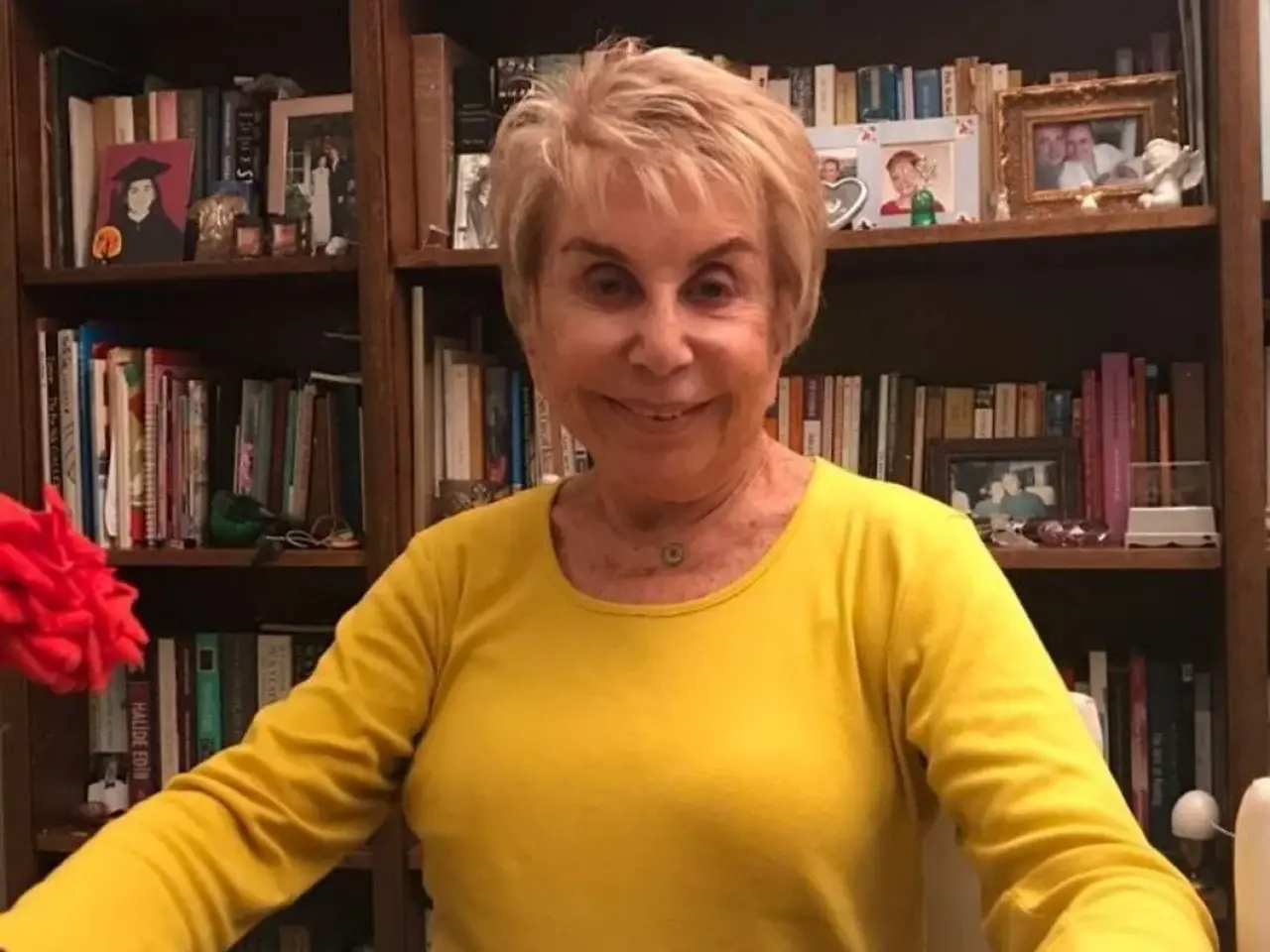 Oya Başak Kimdir? Aslen Nereli, Kaç Yaşındaydı, Neden Öldü? Hayatı ve Akademik Mirası Burada! 5