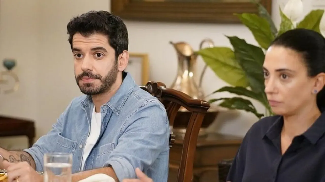 Serkan Tınmaz Kimdir? Çift Kişilik Oda Ferit Aslen Nereli, Kaç Yaşında? Hayatı ve Kariyeri Hakkında Bilinmeyenler 4