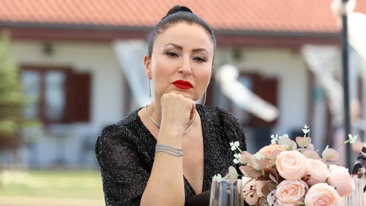 Yonca Şahinbaş Kimin Kızı, Aslen Nereli, Kiminle Evli, Annesi, Mesleği, Kaç Yaşında? 1