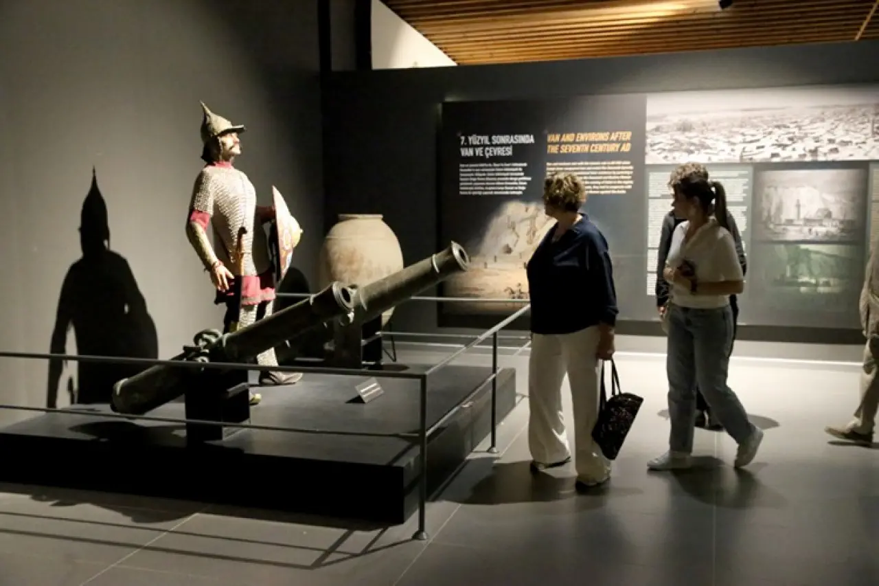 Van Müzesi Ziyaretçi Rekoru Kırdı 3
