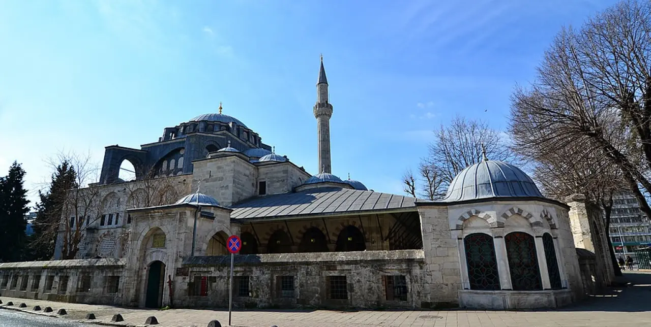 Deniz Üzerine İnşa Edilen İlk Camii: Kılıç Ali Paşa Camii Tarihi, Nasıl Yapıldı ? 6