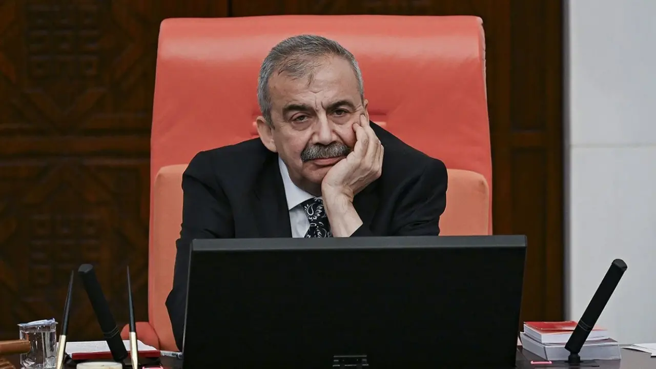 Sırrı Süreyya Önder Neden Öldü? Çoklu Organ Yetmezliği Sonu Oldu 3