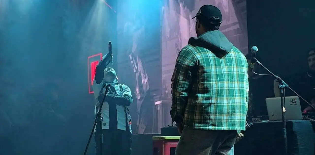 Reynmen Wegh Göz Ucuyla Çıktı Mı, Sözleri! 2